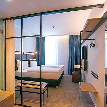 Hotel H2 3*