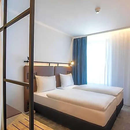 Hotel H2