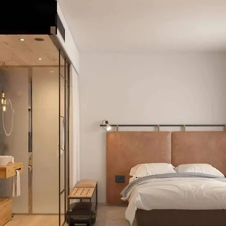 H2 Hotel 3*
