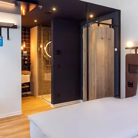 Hotel H2
